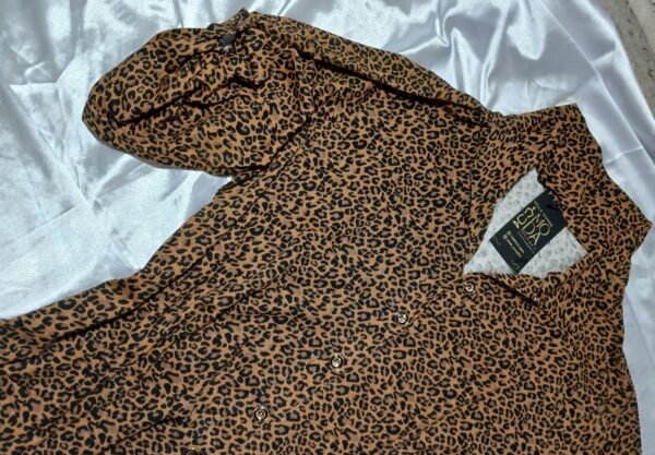 Blusa camisão animal print - Image 10